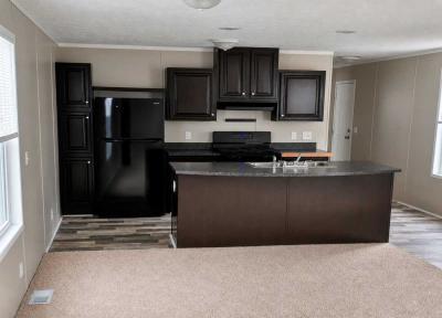 Photo 3 of 8 of home located at 77 Pinewood Chillicothe, IL 61523