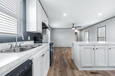 Photo 5 of 6 of home located at Vista Hills At 2900 S. Interstate Highway 35 E., Unit 7 Waxahachie, TX 75165