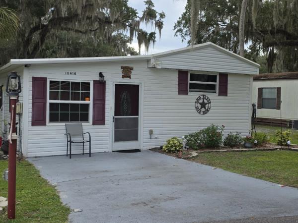 Photo 1 of 2 of home located at 10416 Oak Cir. Lake Wales, FL 33898