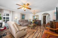1970 HOMETTE Manufactured Home