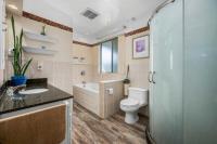 1970 HOMETTE Manufactured Home