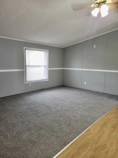 Photo 5 of 11 of home located at 1914 Borman Ct. #55 Milford, MI 48381