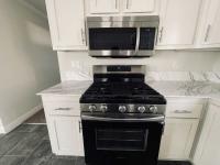 2023 CHAMPION HOME BUILDERS INC SKYLINE Manufactured Home
