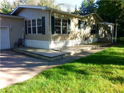 Mobile Home at 850 Oneida Street Menasha, WI 54952