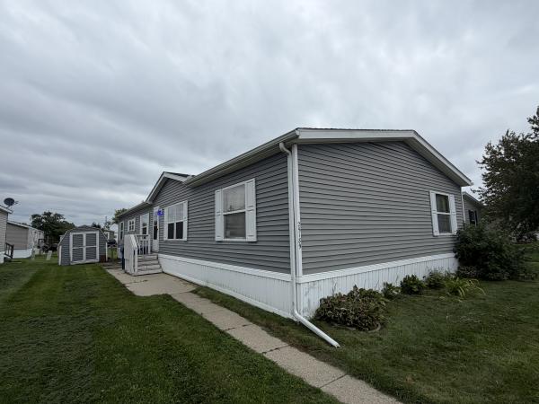 2000 Commodore Mobile Home For Sale
