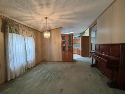 Photo 4 of 9 of home located at 25189 Middlesex Woodhaven, MI 48183