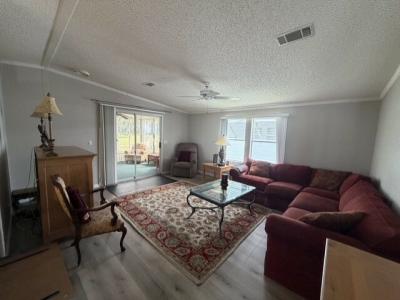 Photo 5 of 17 of home located at 9341 Top Flight Drive Lot 656 Lakeland, FL 33810