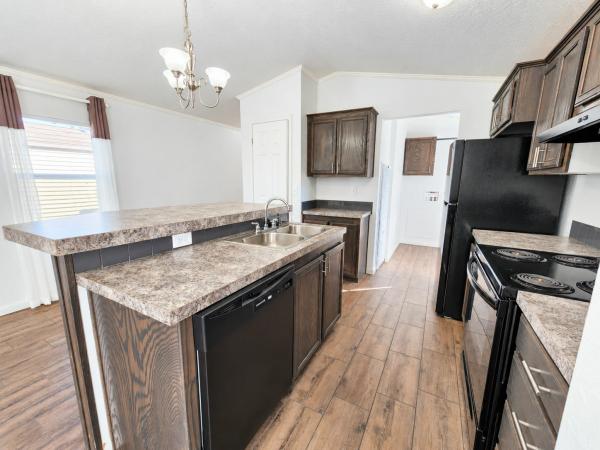 2023 Elliott Mobile Homes Solitaire Mobile Home