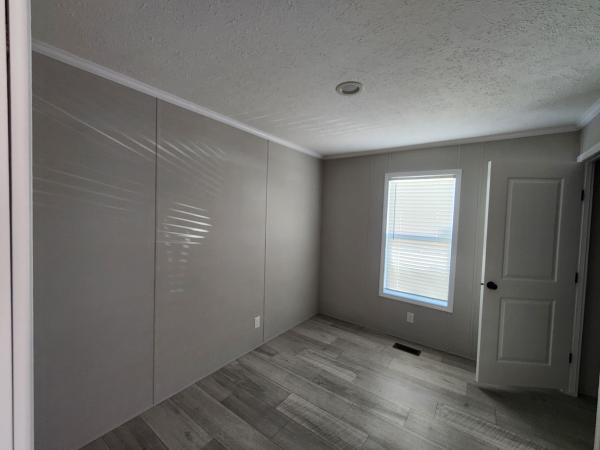 2027 Champion RAP1668H32087 Mobile Home