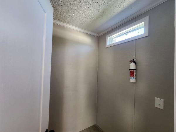 2027 Champion RAP1668H32087 Mobile Home