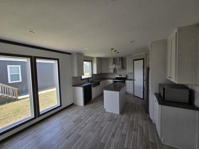 Photo 5 of 11 of home located at 257 Pineland Avenue Kyle, TX 78640
