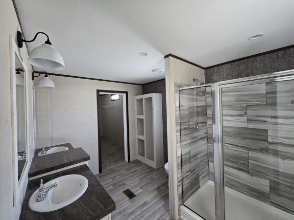 2022 Champion 24CSD2856L Mobile Home