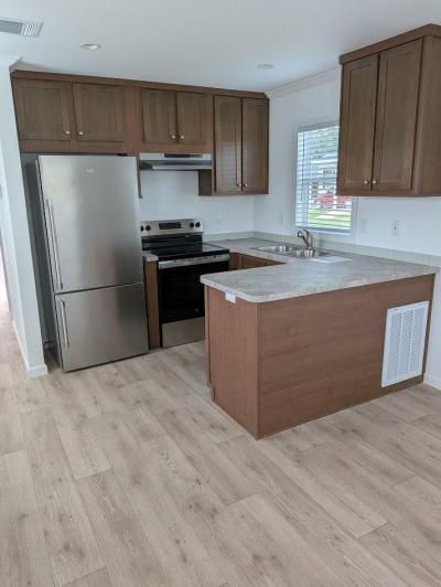 Photo 2 of 13 of home located at 17031 Us-301 #101 Dade City, FL 33523