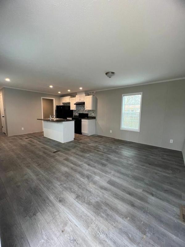 Photo 1 of 2 of home located at 503 Crandon Dr Lot 109 Indianapolis, IN 46234