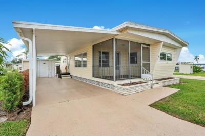Photo 4 of 8 of home located at 508 44th Ave. E. Lot M-11 Bradenton, FL 34203
