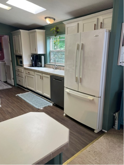Photo 5 of 15 of home located at 28034 Charlemagne, #X70 Romulus, MI 48174