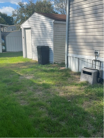Photo 2 of 14 of home located at 22016 Castelle Dr, #160 Romulus, MI 48174