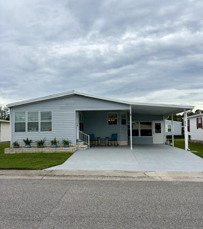Mobile Home at 5942 Benz Dr Zephyrhills, FL 33540