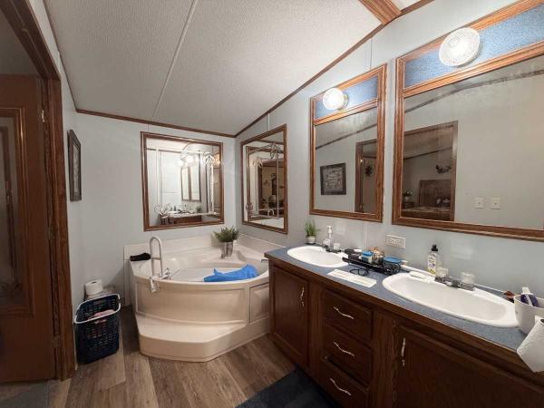 2001 Fleetwood Manufactured Home