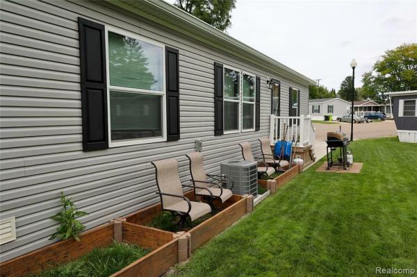 2023  Mobile Home For Sale