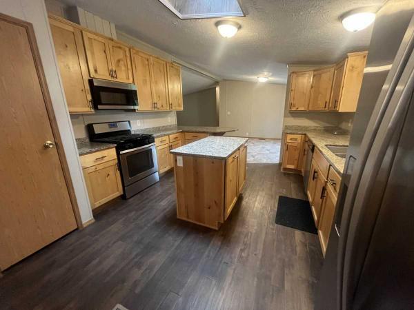1999 Four Seasons Mobile Home