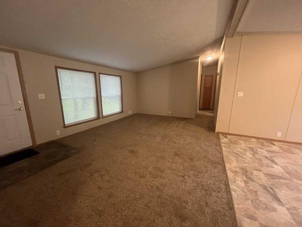 1999 Four Seasons Mobile Home