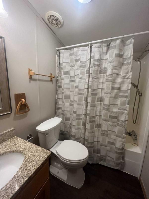 1999 Four Seasons Mobile Home