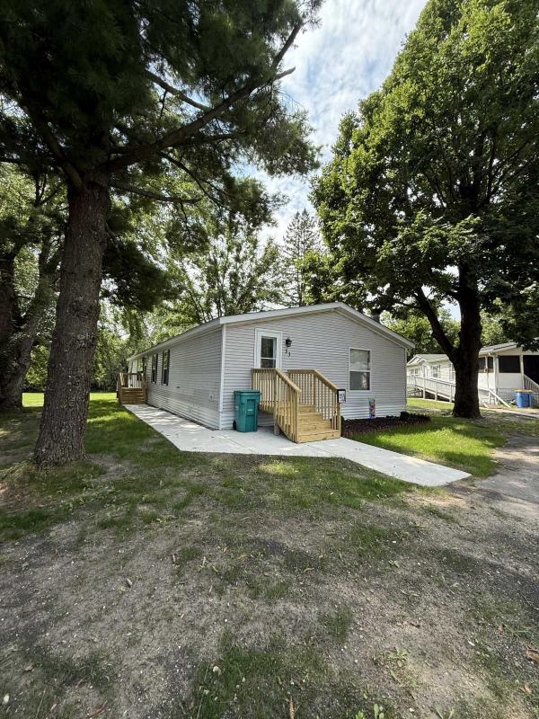 1999 Four Seasons Mobile Home