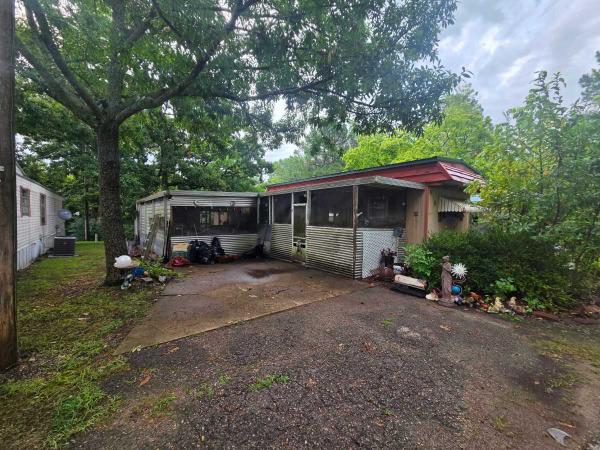 Photo 1 of 2 of home located at 2075 Hwy 5 N Mountain Home, AR 72653
