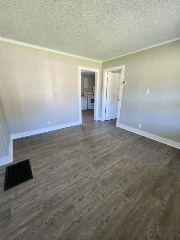 Photo 1 of 2 of home located at 1500 Nc Hwy 101 Apartment F Havelock, NC 28532