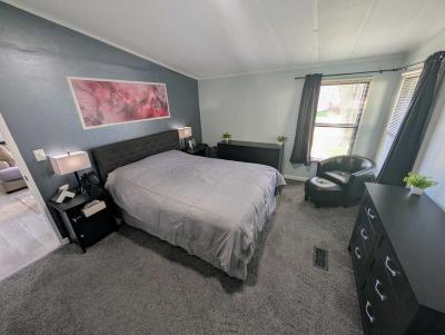 Photo 5 of 16 of home located at 109 Glenrock Court Freeport, IL 61032