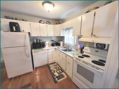 Photo 3 of 20 of home located at 21 Parkwood Drive Halifax, MA 02338