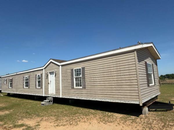Photo 1 of 2 of home located at Tri-State Home Sales Llc 15475 Us Highway 431 N Headland, AL 36345