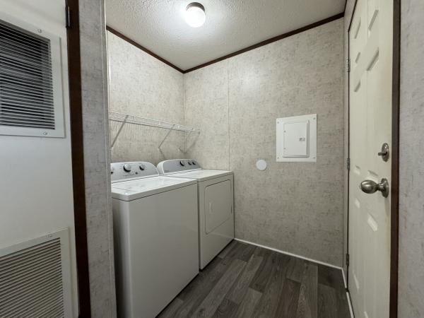 2016 Redman 1670202RA Mobile Home