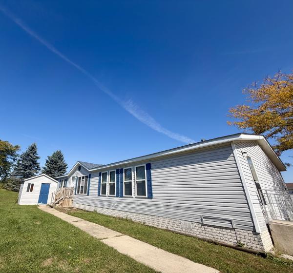 1999 Four Seasons Mobile Home For Sale