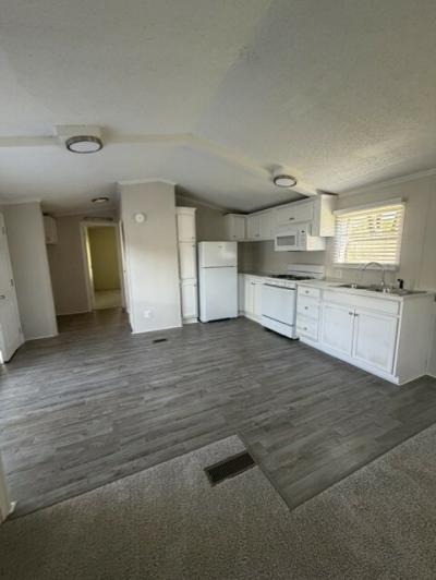 Photo 4 of 10 of home located at 2448 Carl Ct, #58 Wixom, MI 48393