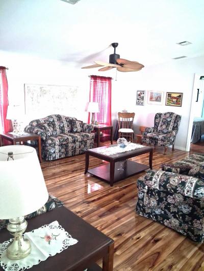 Photo 3 of 13 of home located at 9910 Suncrest Dr Parrish, FL 34219