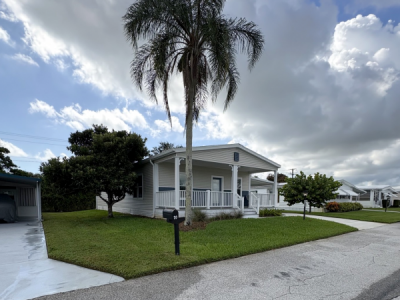 Photo 2 of 14 of home located at 21 NE North Warner Drive Jensen Beach, FL 34957
