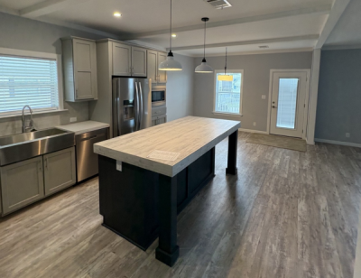 Photo 4 of 14 of home located at 21 NE North Warner Drive Jensen Beach, FL 34957