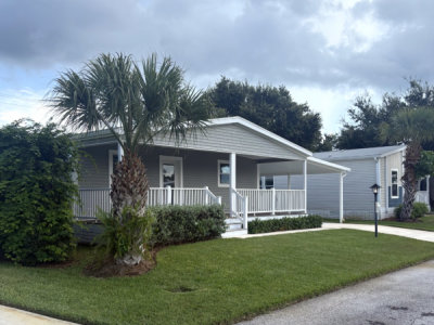 Photo 2 of 17 of home located at 37 NE Village Lane Jensen Beach, FL 34957