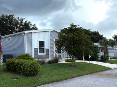 Photo 3 of 15 of home located at 36 NE Village Lane Jensen Beach, FL 34957