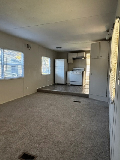 Photo 3 of 7 of home located at 43167 Riviera Ave, #86 Sterling Heights, MI 48314