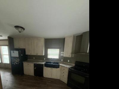 Photo 5 of 15 of home located at 2010 County Road 12 Proctorville, OH 45669
