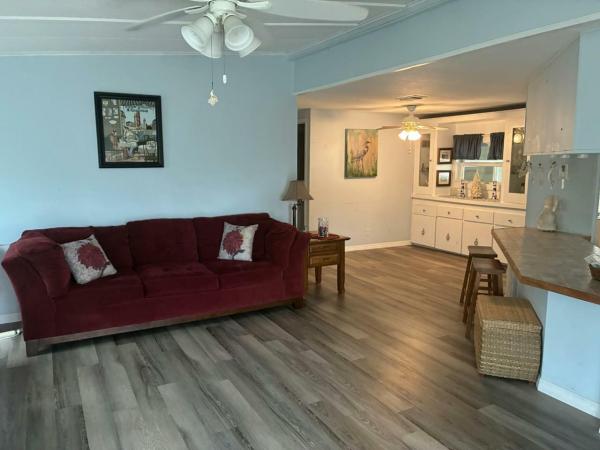 1985 VENT Manufactured Home