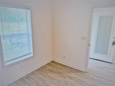 Photo 5 of 21 of home located at 5473 Bahia Way Brooksville, FL 34601