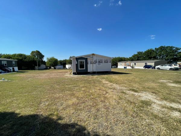 Photo 1 of 2 of home located at 9605 W Us Highway 90 Lot #448 San Antonio, TX 78245