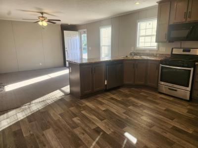 Photo 2 of 6 of home located at 397 Jackson Cir Davison, MI 48423