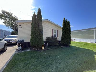 Photo 4 of 5 of home located at 5154 W Tothill Cir Sterling Heights, MI 48310