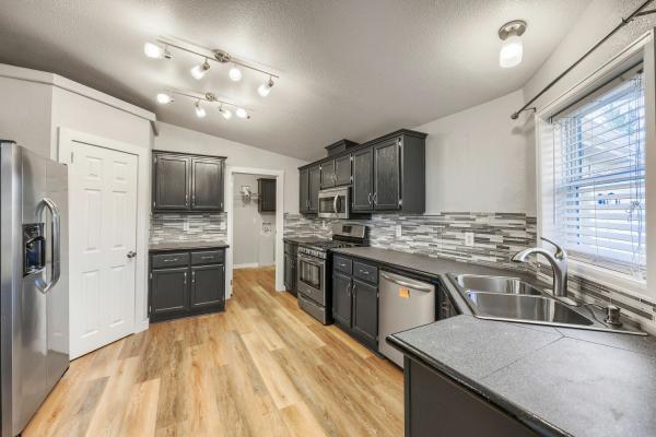 2000 Summit Crest Castle Mountain Mobile Home