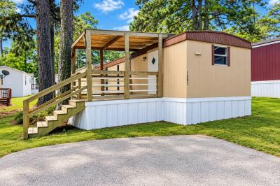 Mobile Home at 1607 Wildwood Huntsville, TX 77340